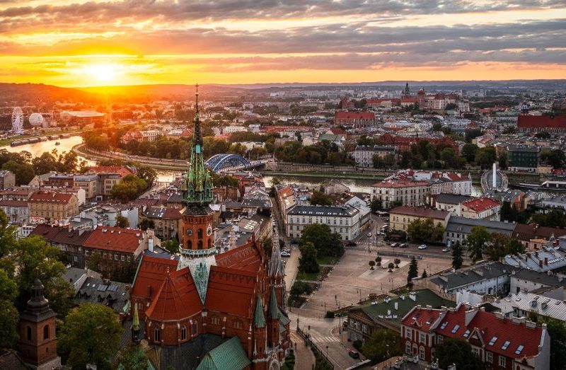 Skip the Tourist Traps: Affordable Alternatives to Tourist Hotspots